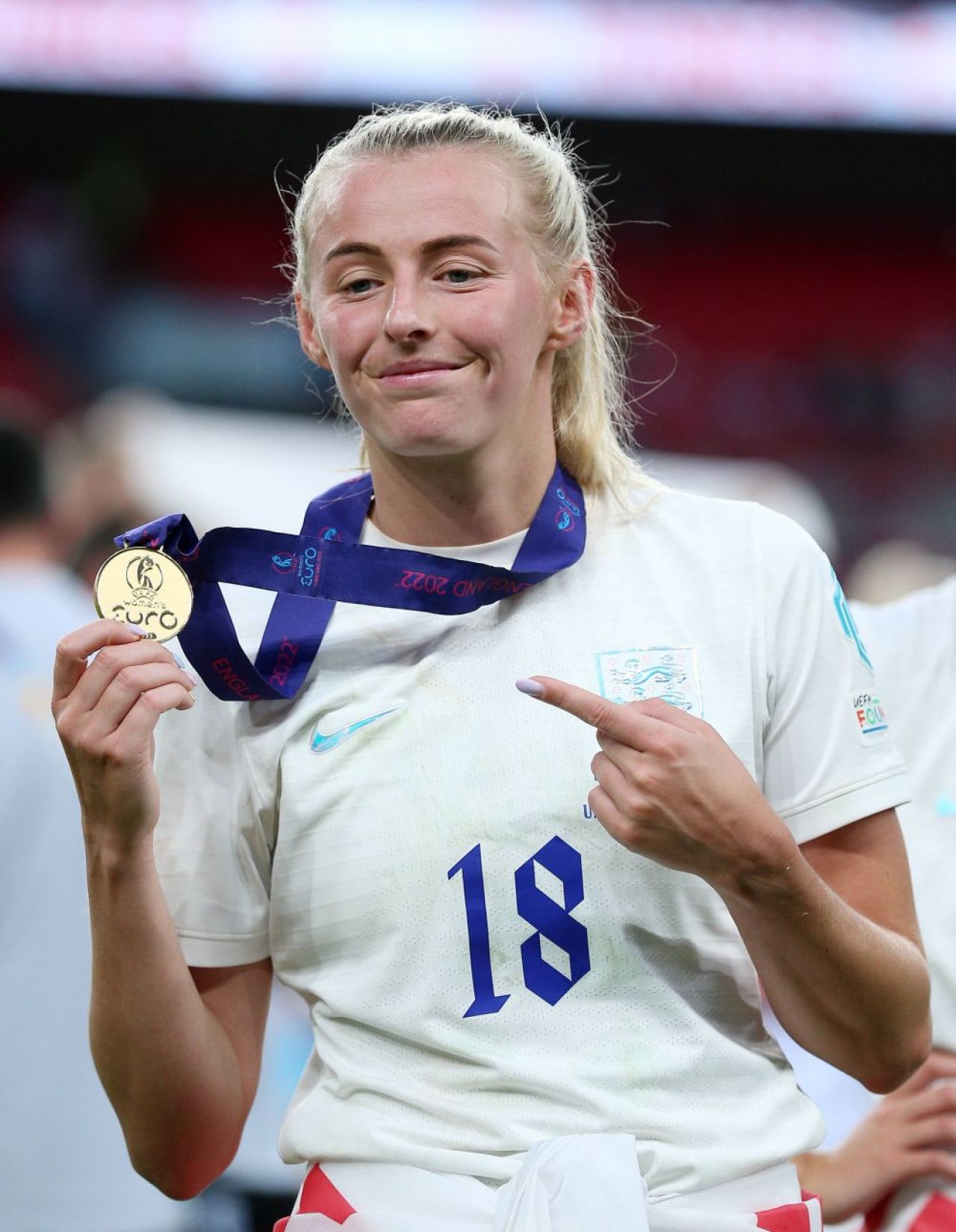 Nebunie în finala Europeanului feminin! Marcatoarea golului decisiv și-a dat jos tricoul și a făcut turul stadionului_5