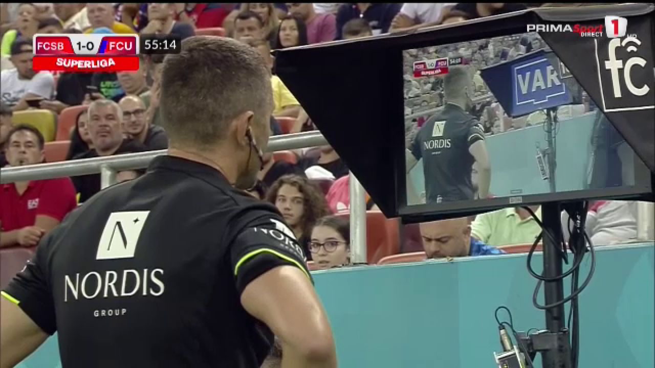 A cedat VAR-ul pe Arena Națională! Cojocaru mai că a văzut tot meciul în reluare până să dea penalty pentru FCU_12