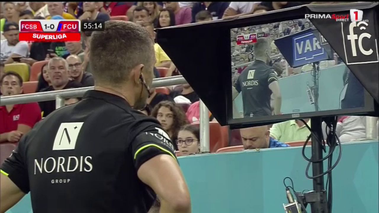 A cedat VAR-ul pe Arena Națională! Cojocaru mai că a văzut tot meciul în reluare până să dea penalty pentru FCU_14