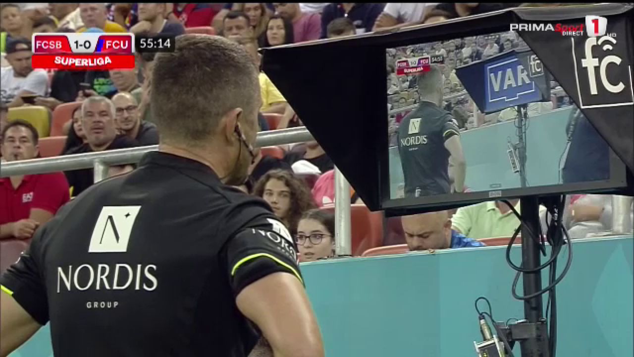A cedat VAR-ul pe Arena Națională! Cojocaru mai că a văzut tot meciul în reluare până să dea penalty pentru FCU_16