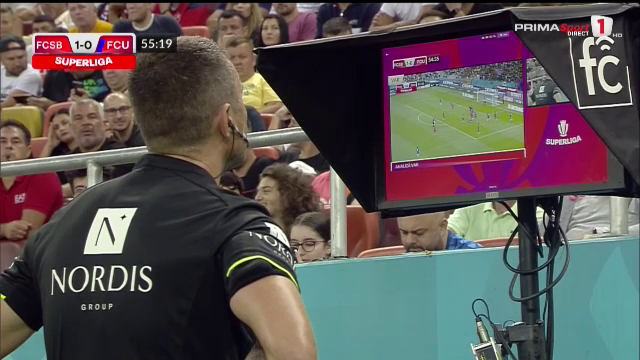 A cedat VAR-ul pe Arena Națională! Cojocaru mai că a văzut tot meciul în reluare până să dea penalty pentru FCU_33
