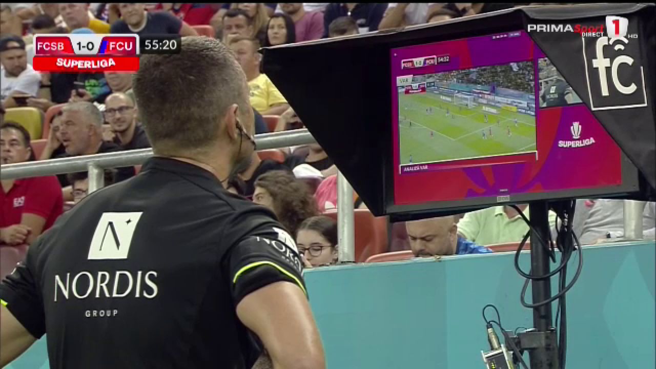 A cedat VAR-ul pe Arena Națională! Cojocaru mai că a văzut tot meciul în reluare până să dea penalty pentru FCU_36