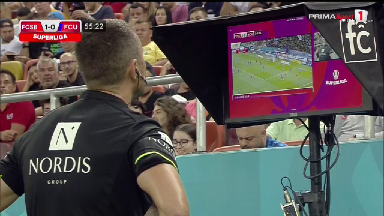 A cedat VAR-ul pe Arena Națională! Cojocaru mai că a văzut tot meciul în reluare până să dea penalty pentru FCU_40
