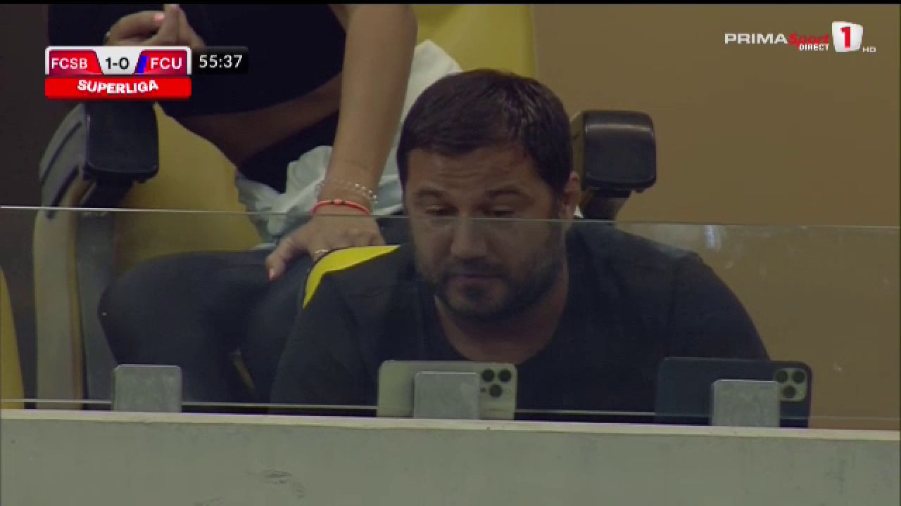 A cedat VAR-ul pe Arena Națională! Cojocaru mai că a văzut tot meciul în reluare până să dea penalty pentru FCU_73