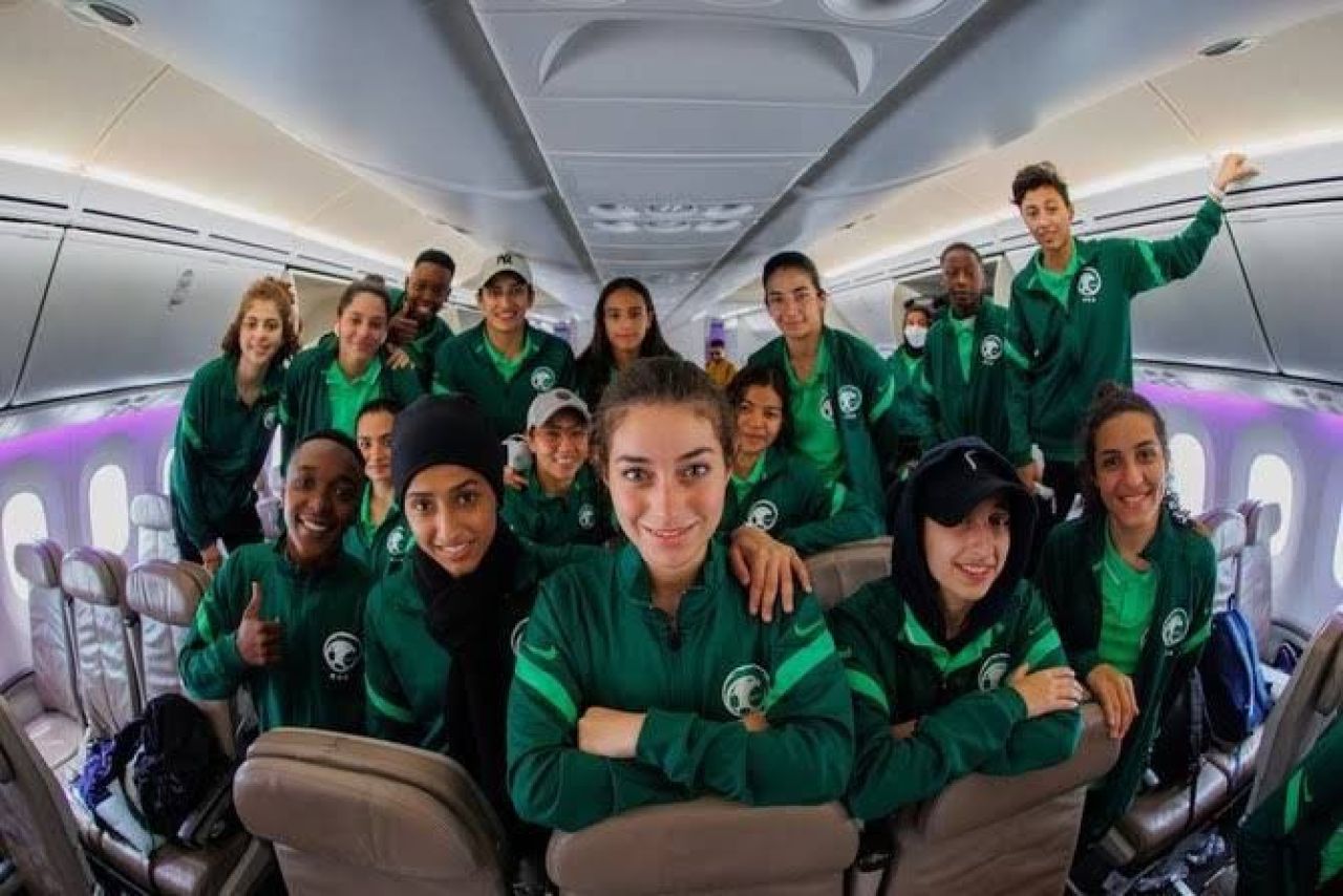 Arabia Saudită vrea să organizeze turneul final de fotbal feminin, deși femeile aveau interdicție pe stadioanele din țară!_1