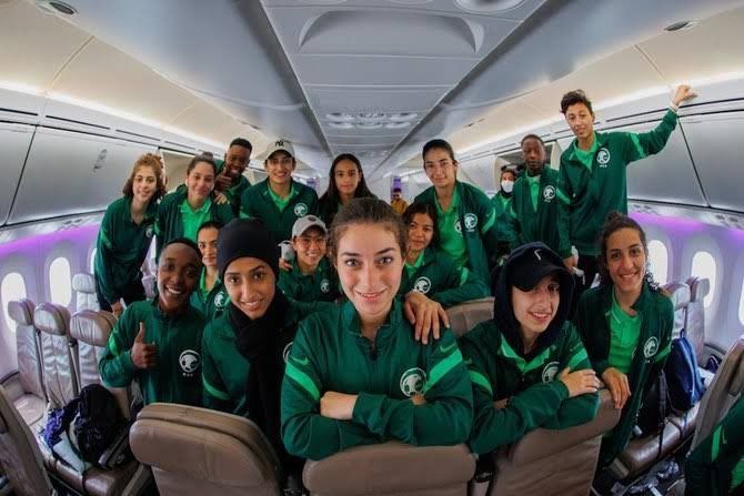 Arabia Saudită vrea să organizeze turneul final de fotbal feminin, deși femeile aveau interdicție pe stadioanele din țară!_1