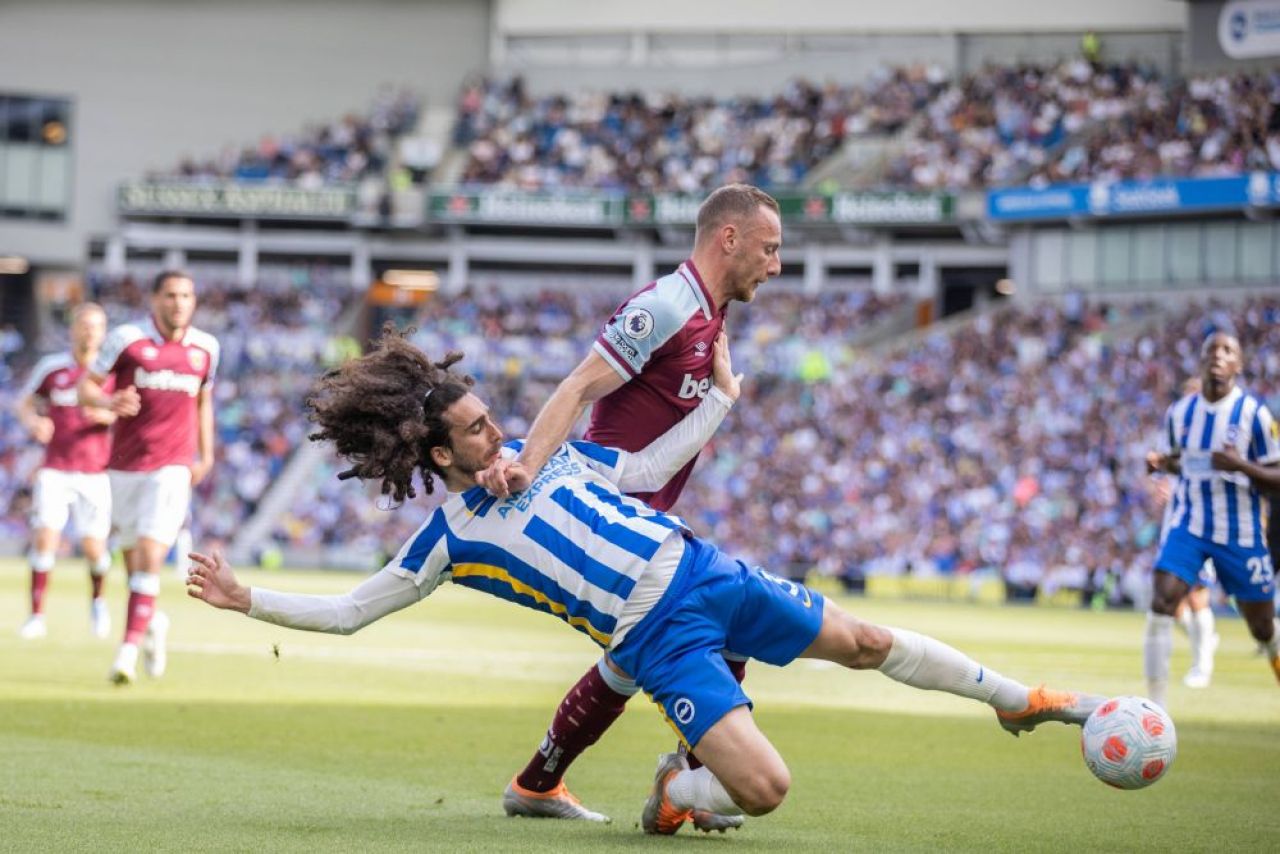 Brighton refuză o ofertă colosală de la Manchester City, iar Chelsea intră pe fir. Unde va ajunge fotbalistul_3