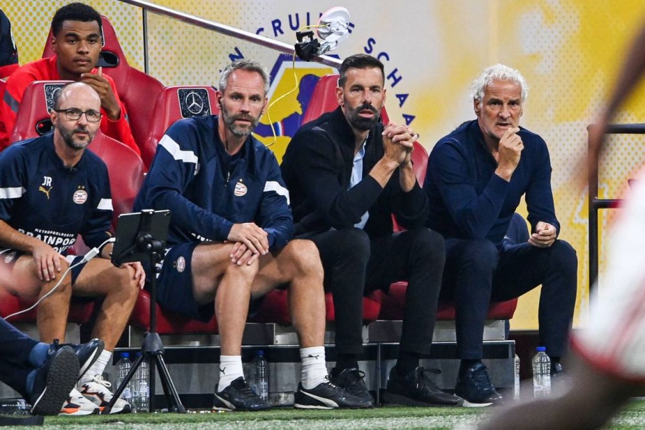 Ruud van Nistelrooy a ajuns ”dom' profesor”! Cum arată acum fostul atacant al lui Manchester United și Real Madrid devenit antrenor_9