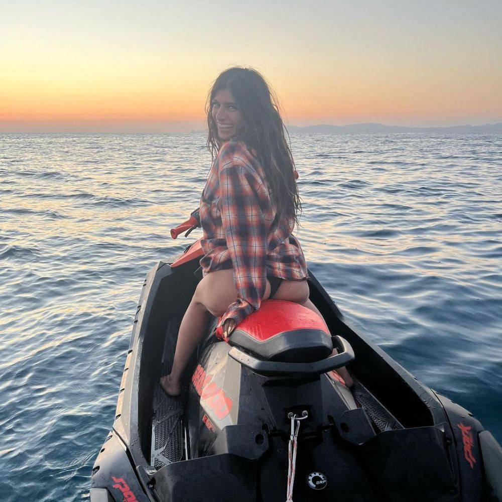 Mia Khalifa și noua sa cucerire? Modelul a fost surprins în locuința unui jucător de fotbal _60