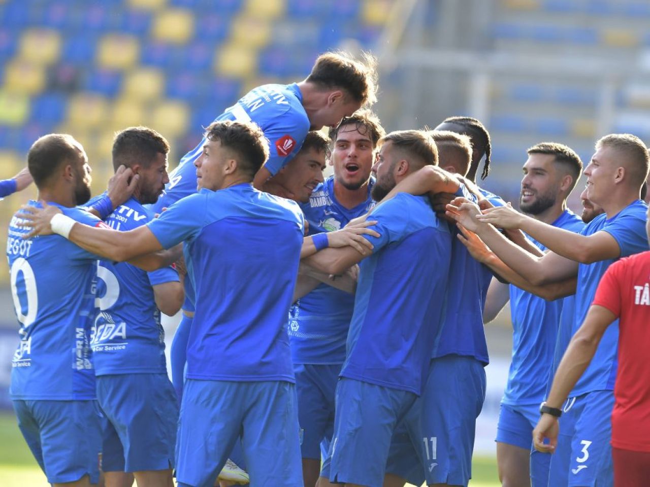 Românul trecut pe la Swansea ar putea ajunge în Bundesliga. Formația interesată de serviciile fotbalistului_1