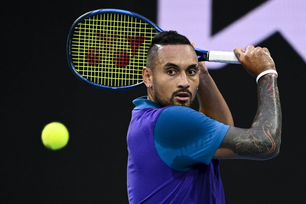 Legendă peste noapte! Nick Kyrgios a întrebat o bătrânică din tribune cum să servească la minge de meci_7