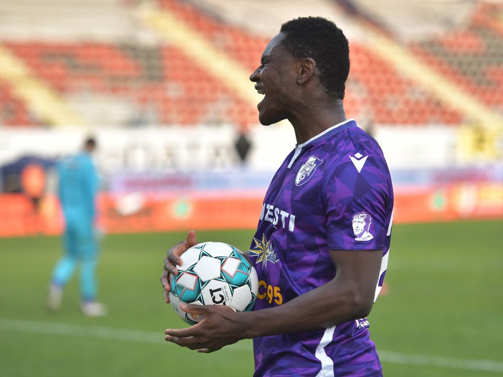 CFR Cluj, de neoprit pe piața transferurilor. Dan Petrescu a adus un elvețian la echipă_6