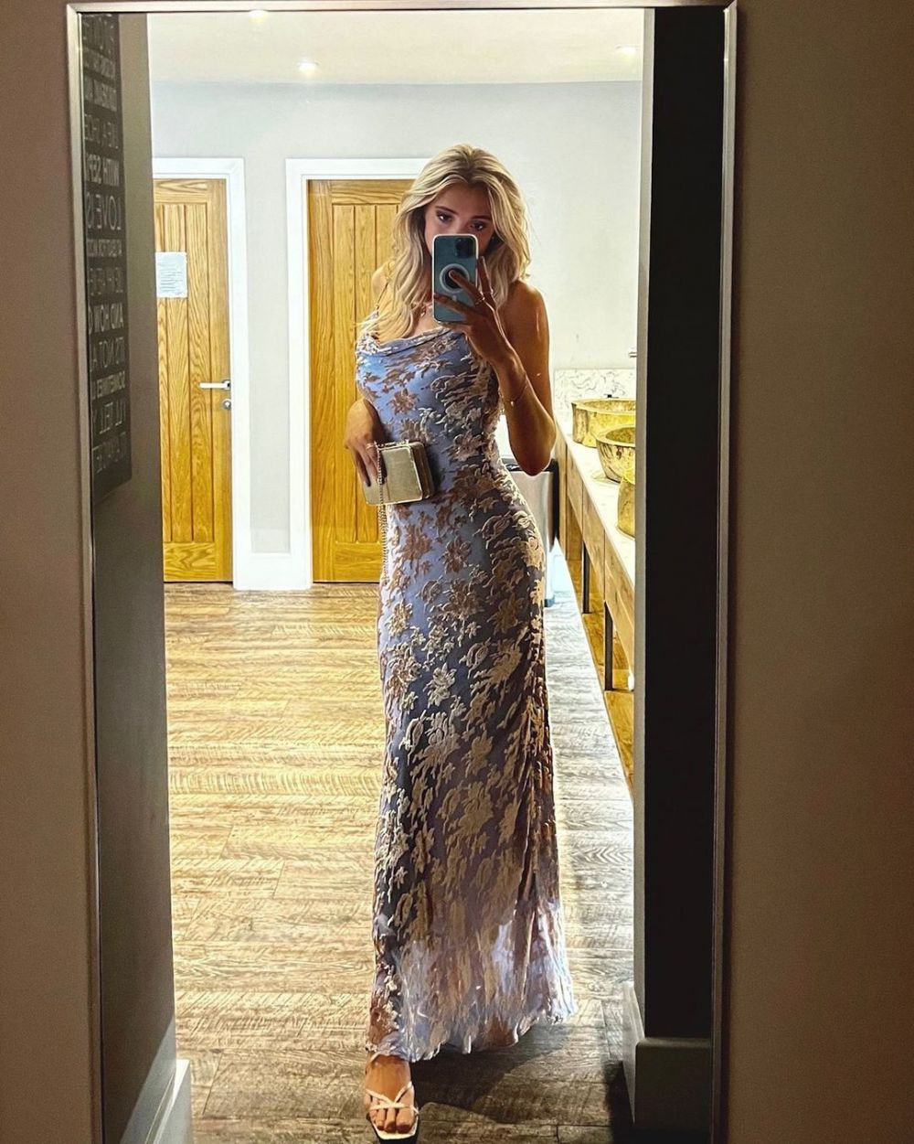 Ea este David Beckham din netball! A luat privirile tuturor când a început să danseze și să cânte în timpul meciului _6