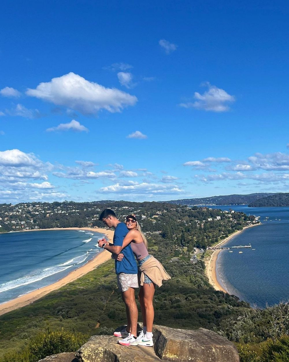 Ea este David Beckham din netball! A luat privirile tuturor când a început să danseze și să cânte în timpul meciului _24