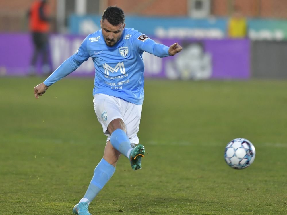 Aplauze, vă rugăm! Constantin Budescu, primit la Petrolul cu o gardă de... 