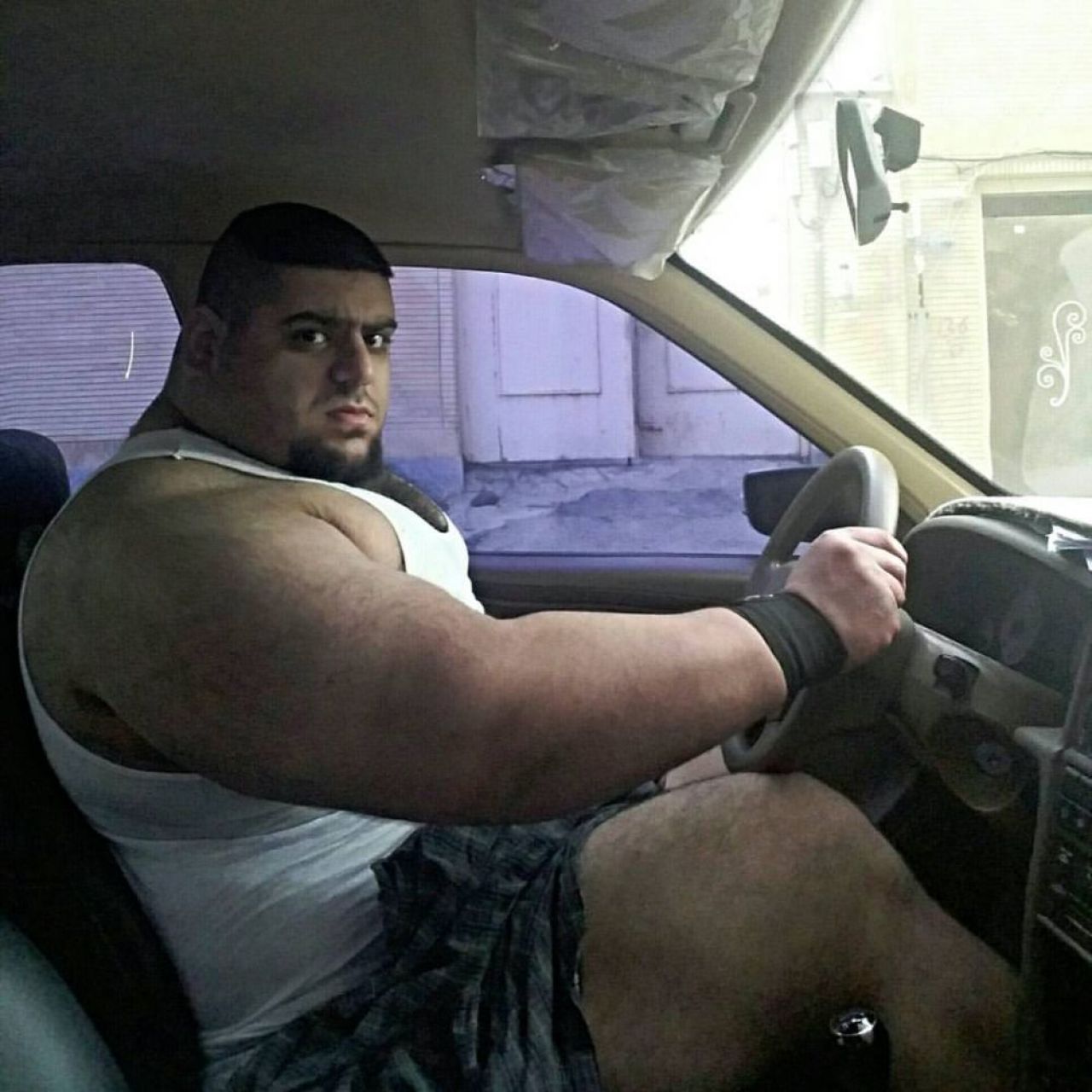 „Hulk din Iran”, făcut praf de iranieni după ce a fost umilit în ring: „Fake Hulk! A făcut de râs o țară întreagă!” _12