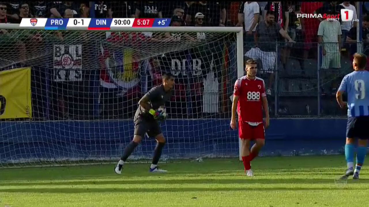 Eliminat după ce și-a scuipat adversarul! Ce s-a întâmplat în Progresul Spartac - Dinamo_11