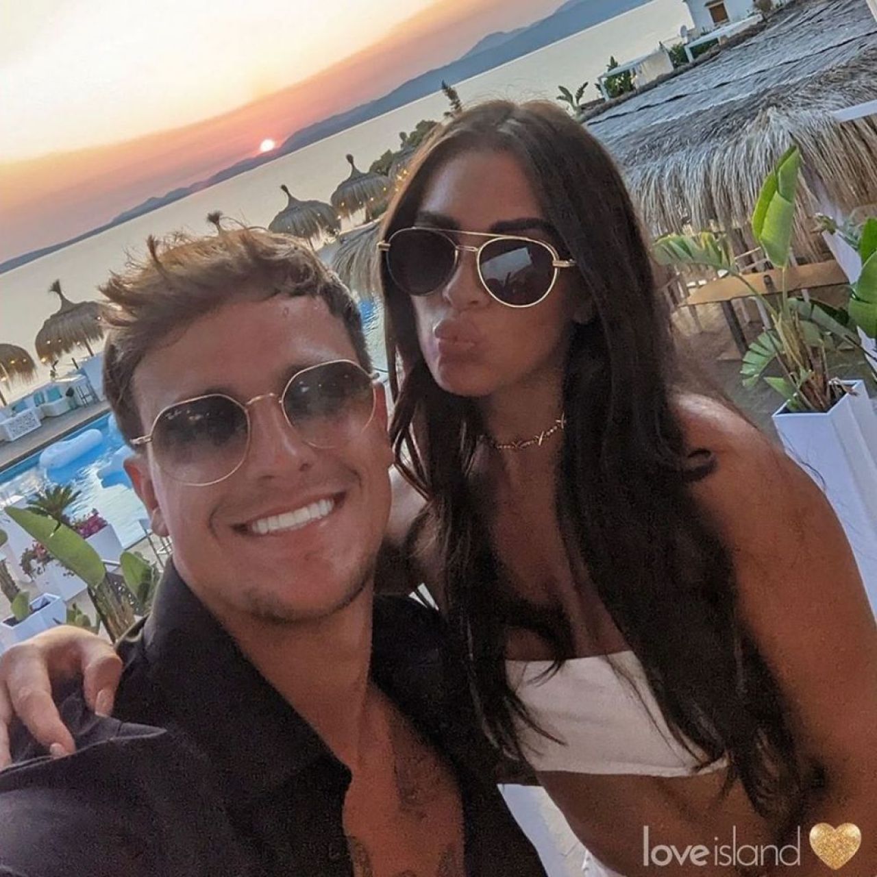Fiica ultra-sexy a lui Michael Owen a plecat cu iubit de la emisiunea controversată la care a participat! Cum a reacționat fostul jucător _33
