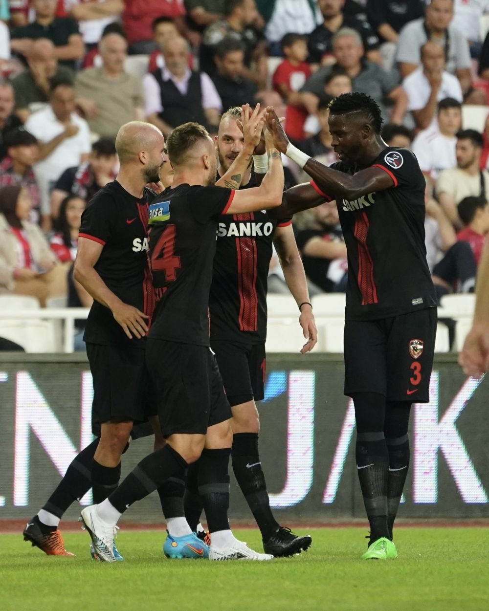 Start perfect de sezon pentru Alexandru Maxim! Super-gol înscris de român în prima etapă din campionatul Turciei _4