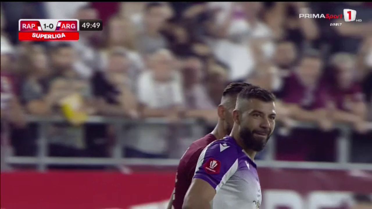 Marius Constantin, chemat să salute galeria Rapidului chiar în timpul meciului! Cum a reacționat adversarul giuleștenilor_11