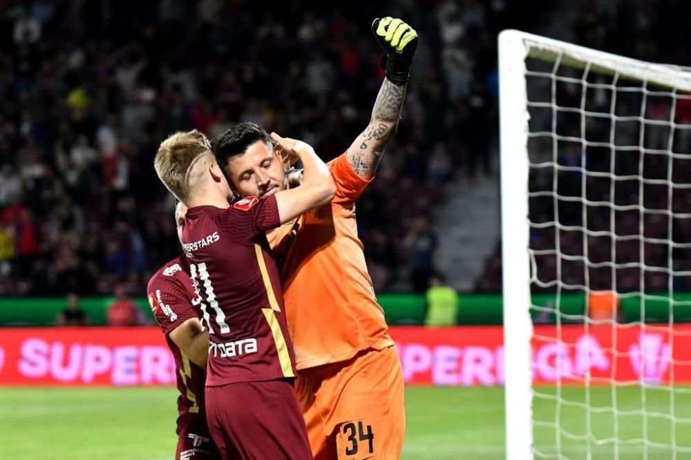 CFR Cluj poate da lovitura! Trei oferte de 5 milioane de euro pentru titularul lui Dan Petrescu! Galatasaray, printre echipele interesate _11
