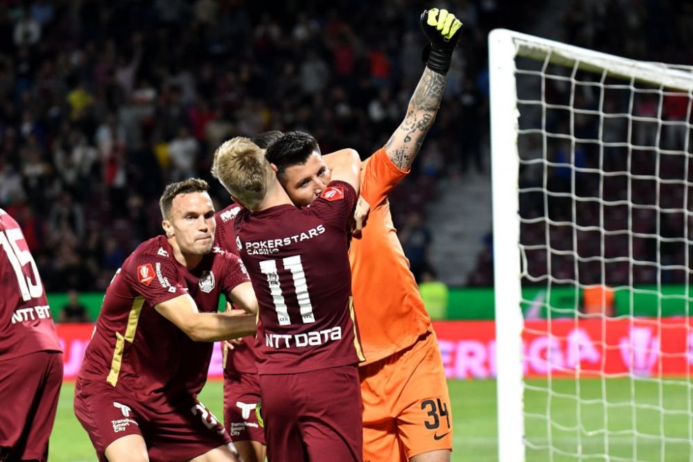 CFR Cluj poate da lovitura! Trei oferte de 5 milioane de euro pentru titularul lui Dan Petrescu! Galatasaray, printre echipele interesate _12