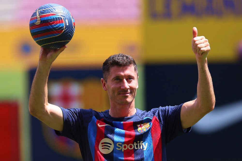 Robert Lewandowski a avut o cerere specială pentru oficialii Barcelonei în ziua prezentării sale! Ce a vrut atacantul _4