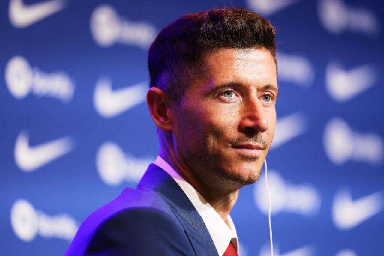 Robert Lewandowski a avut o cerere specială pentru oficialii Barcelonei în ziua prezentării sale! Ce a vrut atacantul _7
