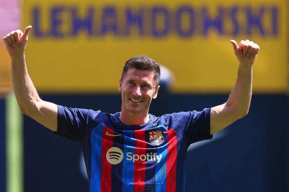 Robert Lewandowski a avut o cerere specială pentru oficialii Barcelonei în ziua prezentării sale! Ce a vrut atacantul _8