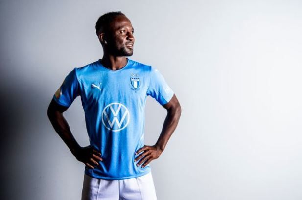 Asta e ultima! Și-a trimis fratele să îl înlocuiască la altar pentru a fugi să semneze cu o echipă! S-a pozat cu mireasa în avans _9