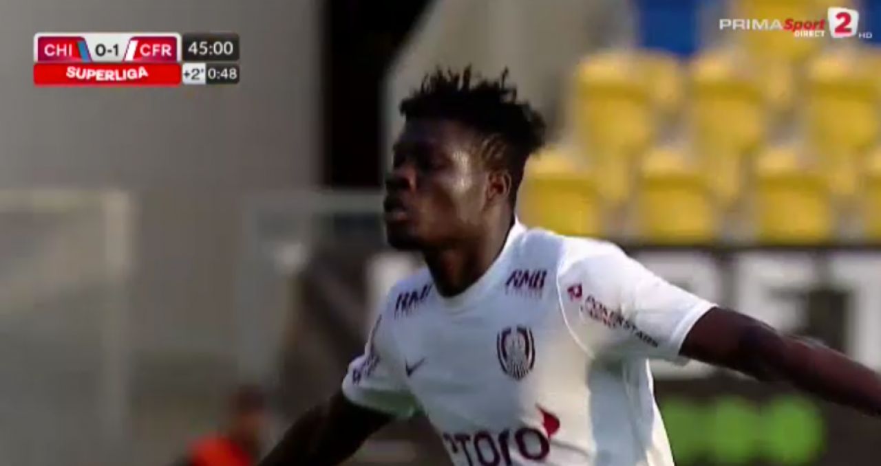 Golul sezonului? Foarfecă de senzație în Chindia - CFR Cluj. Yeboah i-a lăsat mască pe toți_5