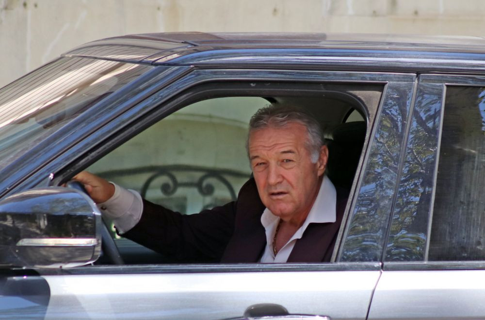 Planul lui Gigi Becali, dezvăluit &icirc;n Polonia. Transferul &icirc;ncercat de FCSB