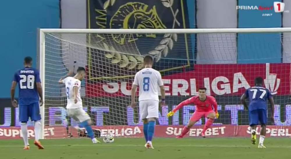 Prinși cu mâța-n sac? Mesajele ultrașilor Universității Craiova, date de gol de Peluza Sud a lui FCU: „Mai faceți ordine după voi”_3