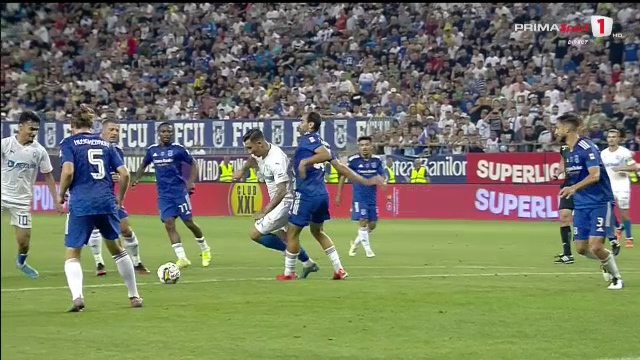 Istvan Kovacs, prestație slabă în prima repriză a derby-ului Craiovei! N-a văzut primul penalty, al doilea n-a fost_3