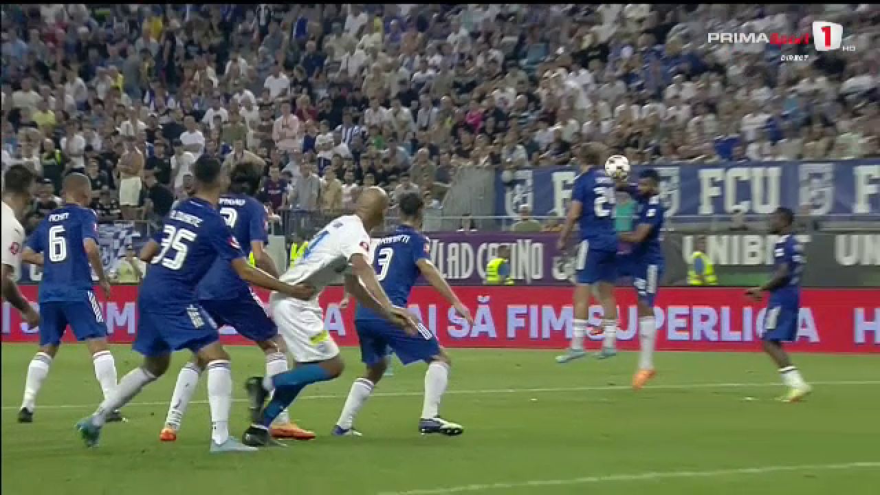 Istvan Kovacs, prestație slabă în prima repriză a derby-ului Craiovei! N-a văzut primul penalty, al doilea n-a fost_5