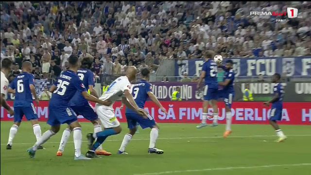 Istvan Kovacs, prestație slabă în prima repriză a derby-ului Craiovei! N-a văzut primul penalty, al doilea n-a fost_5