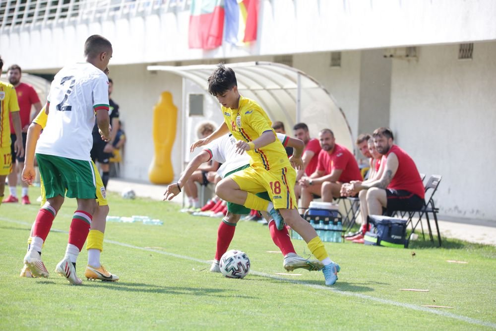 Viitor de aur FCSB are! Doi puști de la academia lui Gigi Becali au adus victoria României Under 16 în fața Bulgariei_5