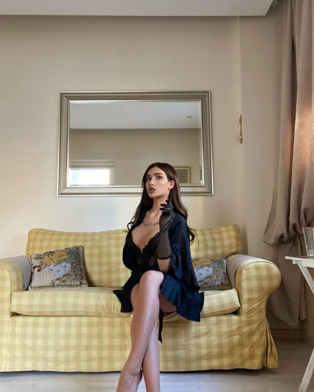 Imagini interzise cu Bia Khalifa! Cum s-a fotografiat concurenta de la „Sunt celebru, scoate-mă de aici!” _11