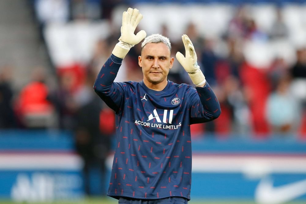 Lovitură grea pentru PSG! Napoli pregătește o supermutare a goalkeeper-ului de bază al parizienilor_10
