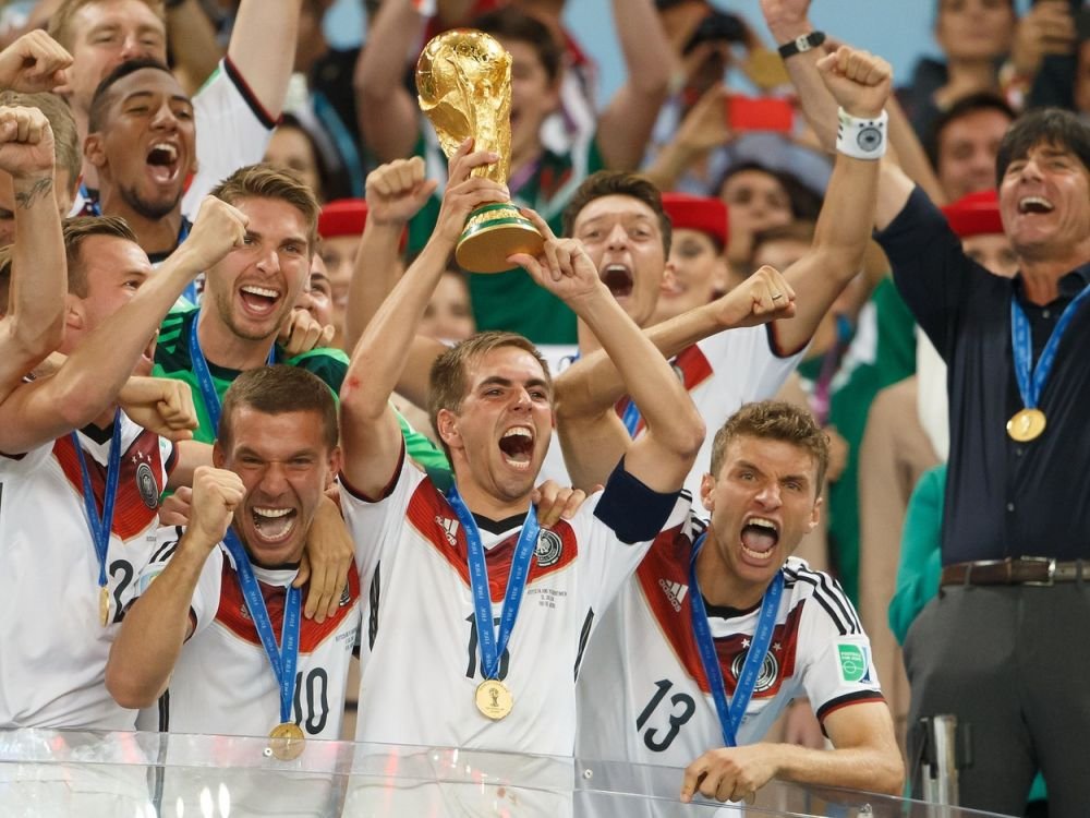 Campion mondial și fost căpitan al Germaniei, Philipp Lahm va boicota turneul final din Qatar! Care este motivul