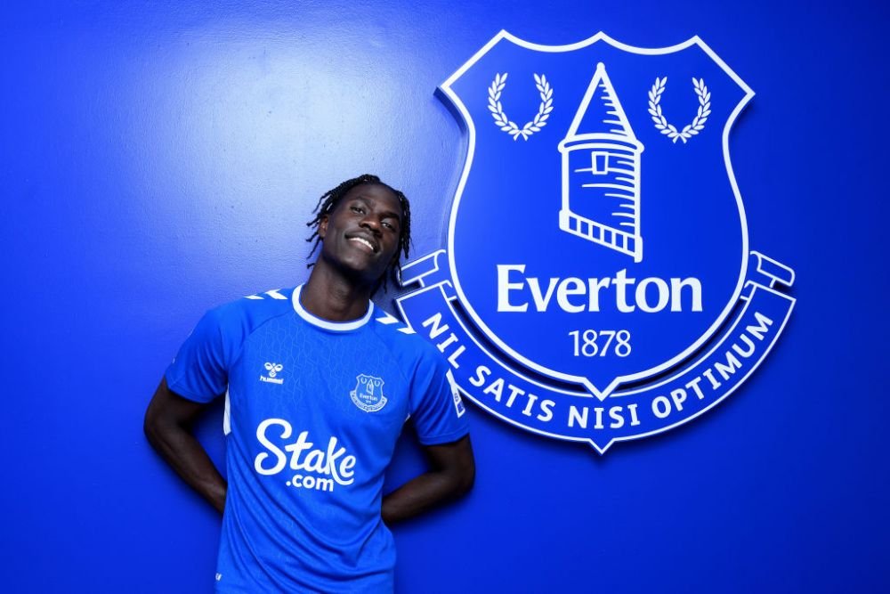 Transfer de top pentru Everton! Cât a plătit pentru un mijlocaș de 20 de ani_6