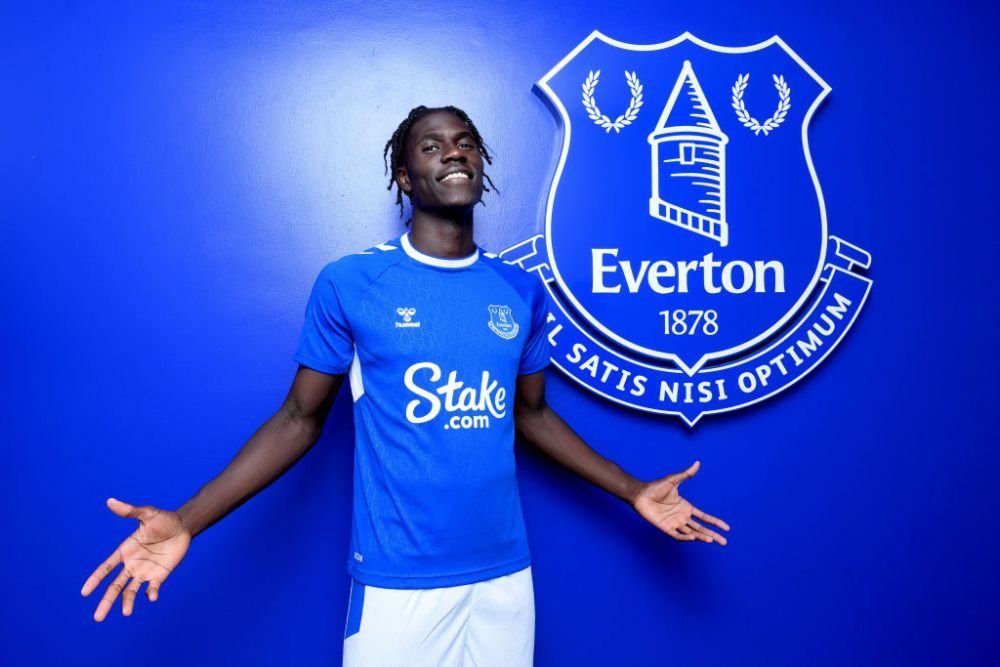 Transfer de top pentru Everton! Cât a plătit pentru un mijlocaș de 20 de ani_8