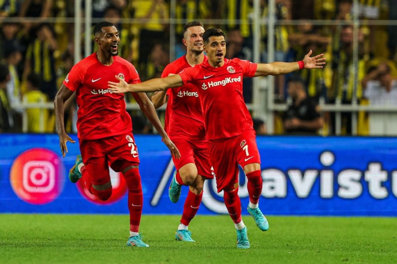 Vali Gheorghe, star după primul meci! Topurile în care apare în Turcia după debutul cu gol contra lui Fenerbahce_1