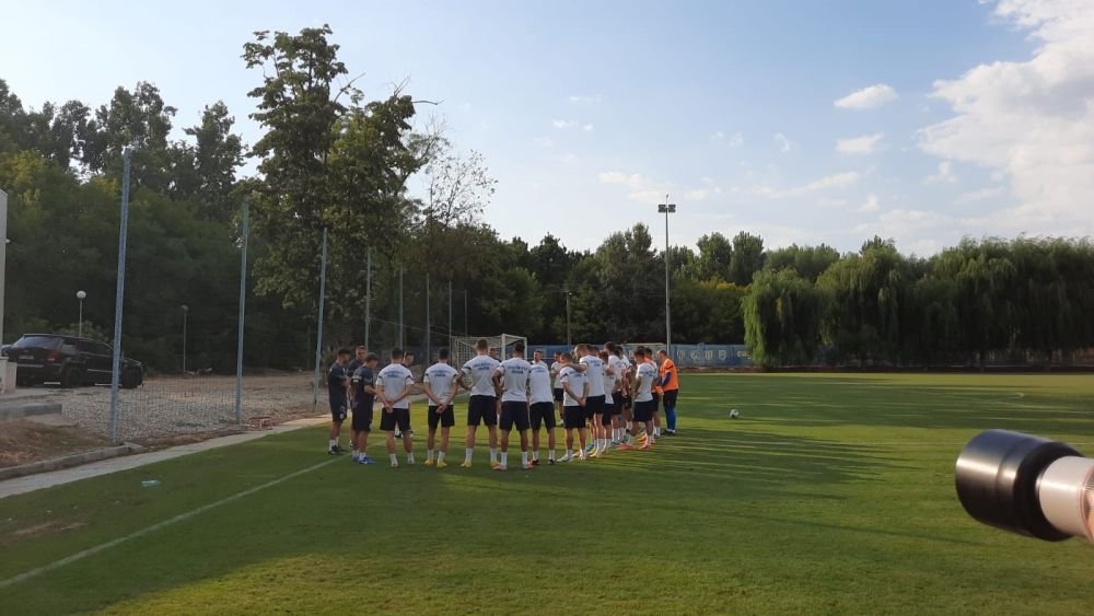Mirel Rădoi a condus primul antrenament la Universitatea Craiova. Jucătorii „exilați” au revenit în lot_2