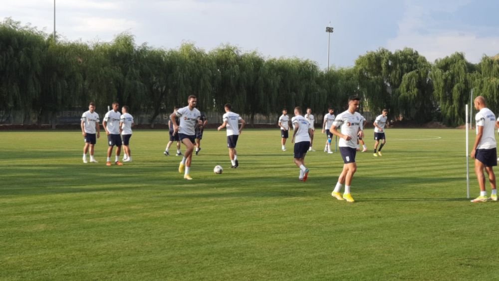 Mirel Rădoi a condus primul antrenament la Universitatea Craiova. Jucătorii „exilați” au revenit în lot_4