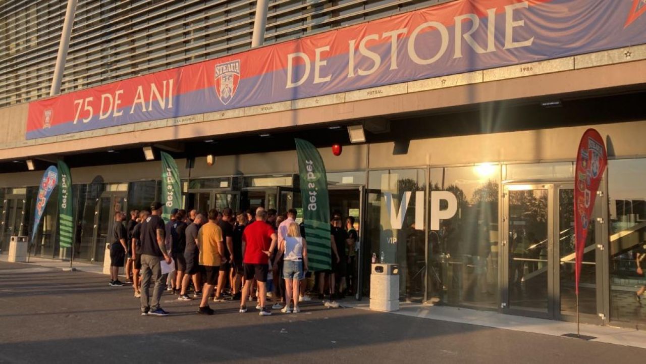 Gestul neașteptat făcut de galeria lui CSA Steaua, după ce echipa nu a obținut dreptul de promovare în Liga 1_1