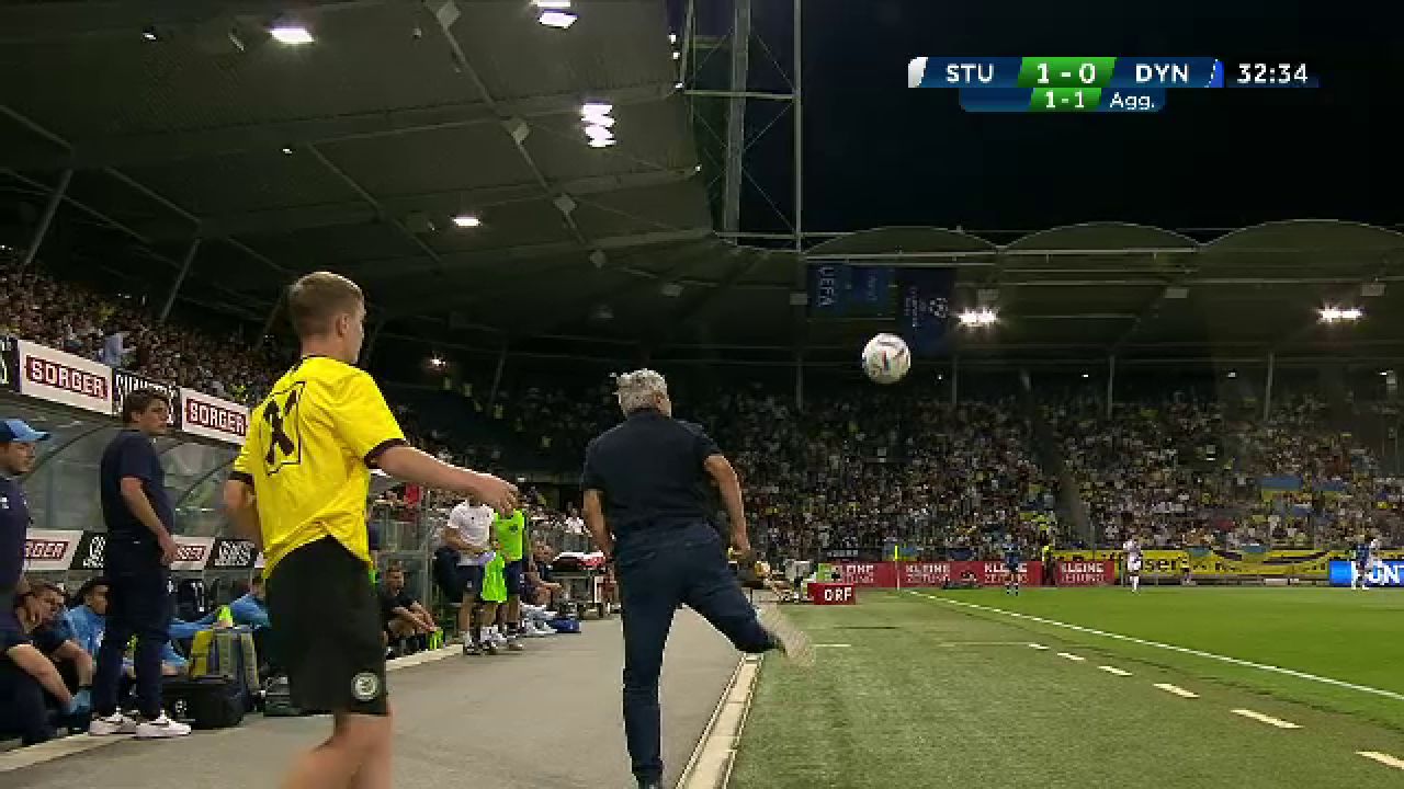 Mircea Lucescu a oferit faza serii! Preluare perfectă făcută de antrenorul lui Dinamo Kiev_4