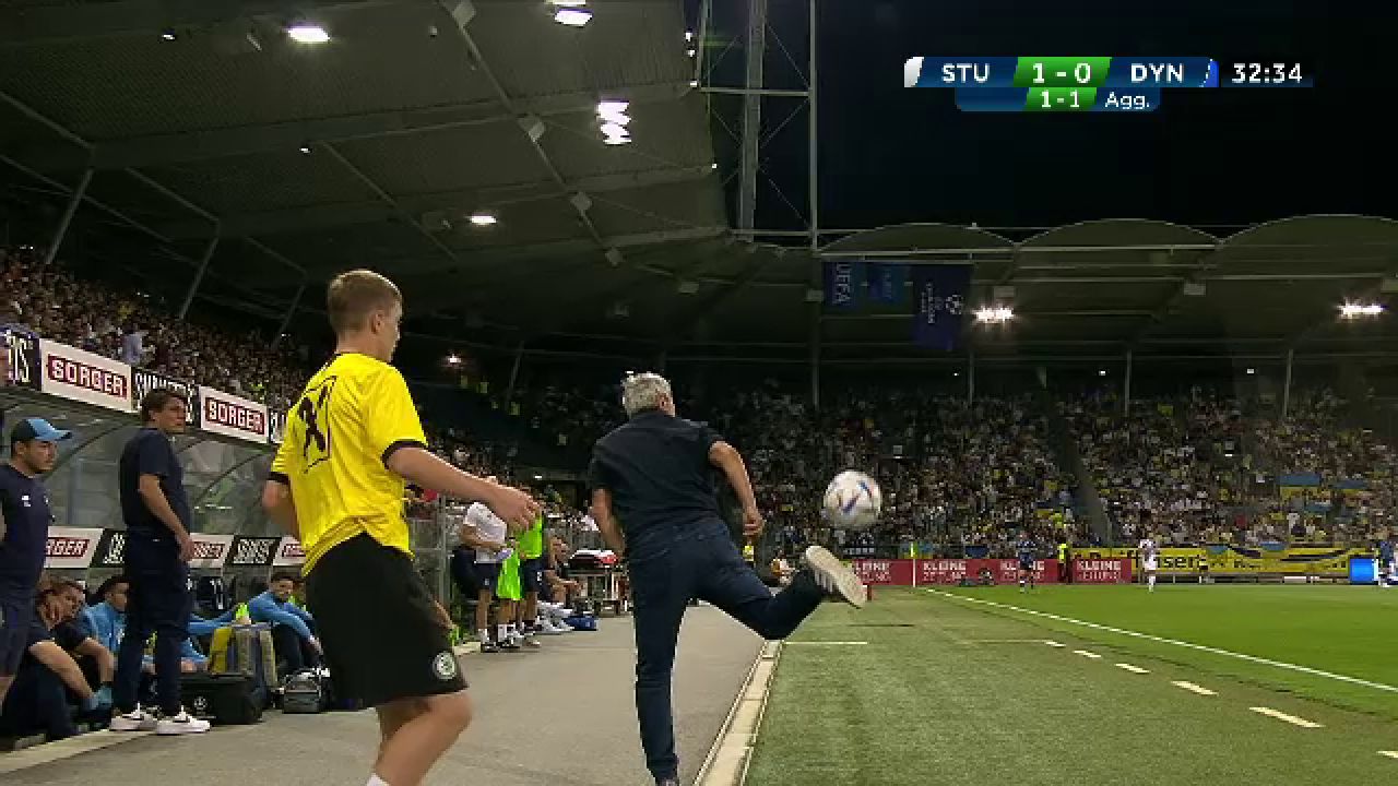 Mircea Lucescu a oferit faza serii! Preluare perfectă făcută de antrenorul lui Dinamo Kiev_6