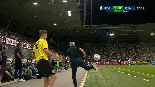 Mircea Lucescu a oferit faza serii! Preluare perfectă făcută de antrenorul lui Dinamo Kiev_8