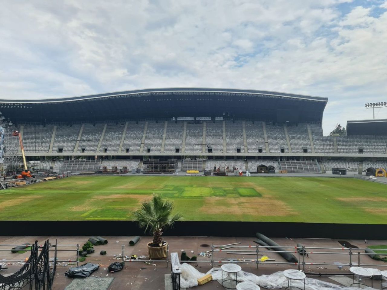 Imagini ireale de pe arena din Cluj! Cum arată gazonul după patru zile de festival_1